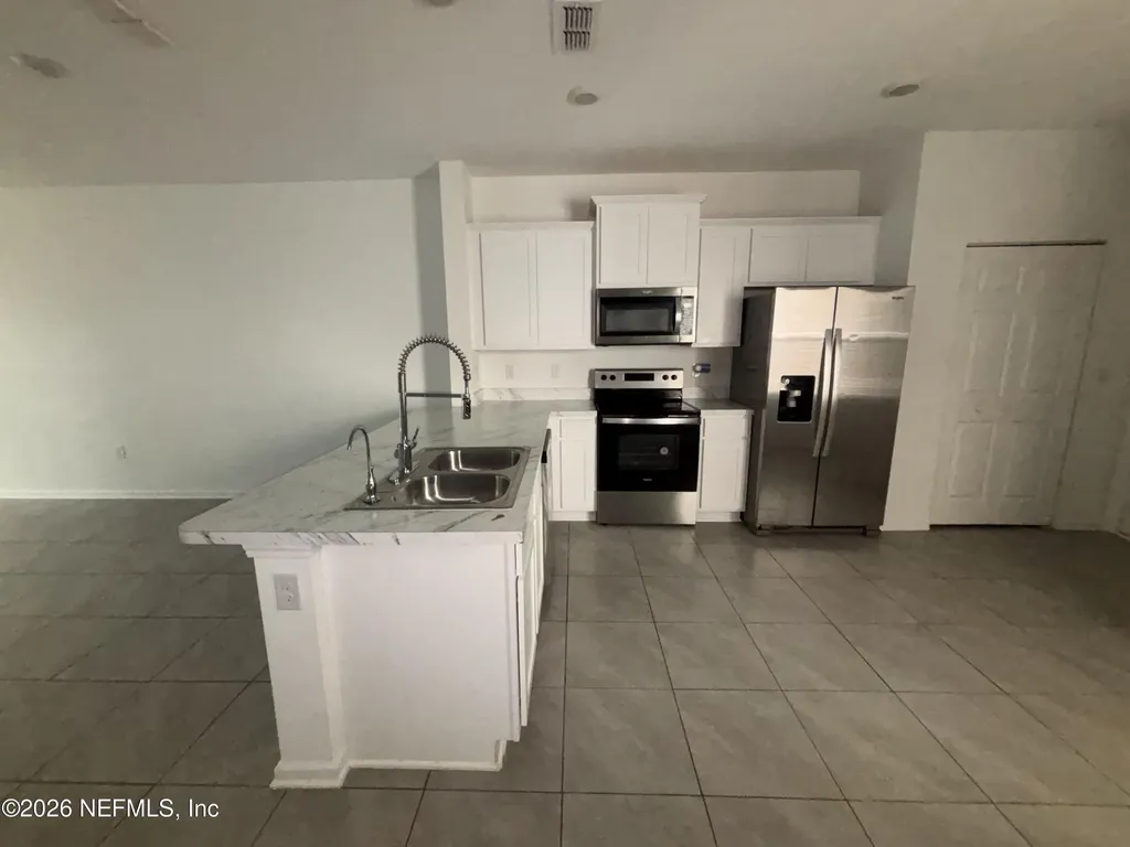 9015 Gifford Drive Jacksonville FL 32220