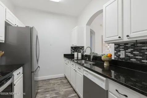 7990 Baymeadows Road Jacksonville FL 32256