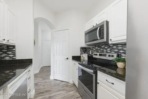 7990 Baymeadows Road Jacksonville FL 32256