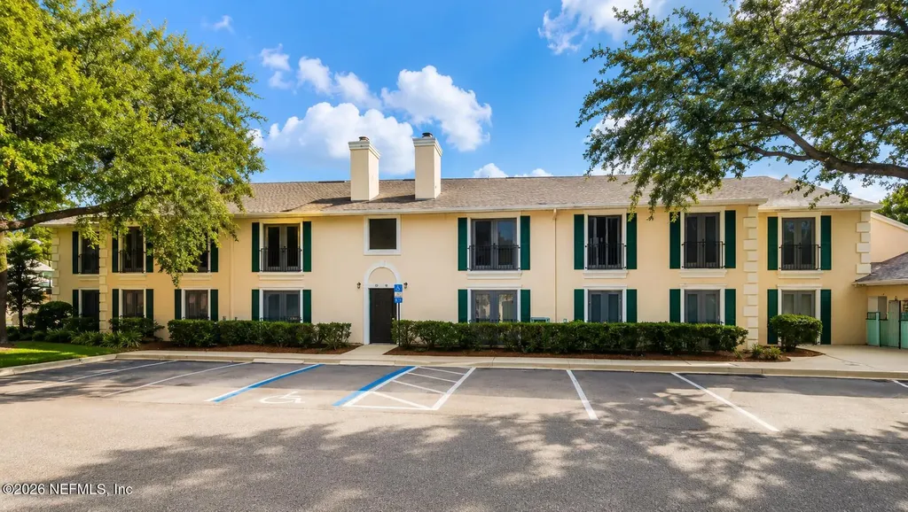 13715 Richmond Park Drive N Jacksonville FL 32224