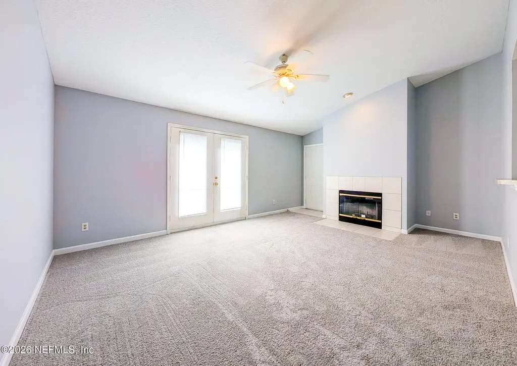 13715 Richmond Park Drive N Jacksonville FL 32224