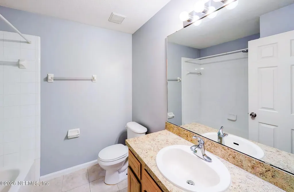 13715 Richmond Park Drive N Jacksonville FL 32224