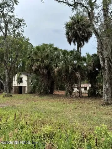 114 E River Road East Palatka FL 32131