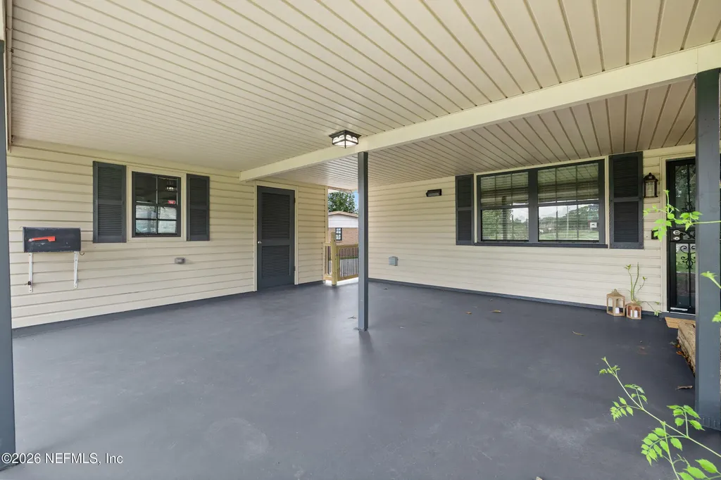 7662 Contour Drive Jacksonville FL 32221