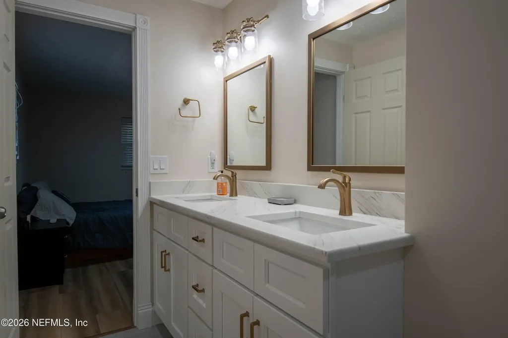 1054 Harvest Cove Jacksonville FL 32221