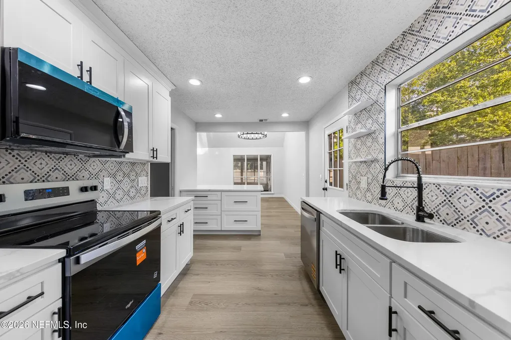 10644 La Mancha Avenue Jacksonville FL 32257