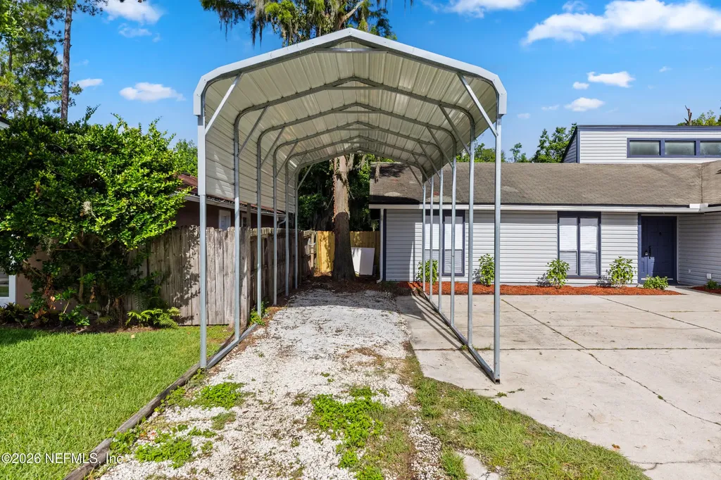 10644 La Mancha Avenue Jacksonville FL 32257