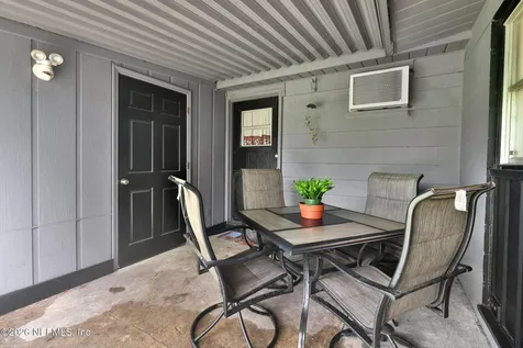 1038 Hillock Drive E Jacksonville FL 32221
