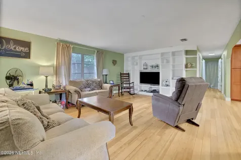 1038 Hillock Drive E Jacksonville FL 32221