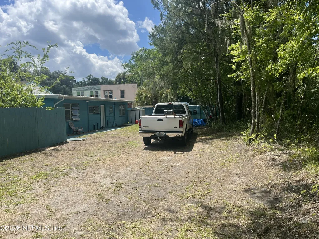 1181 Highway 17 Satsuma FL 32189