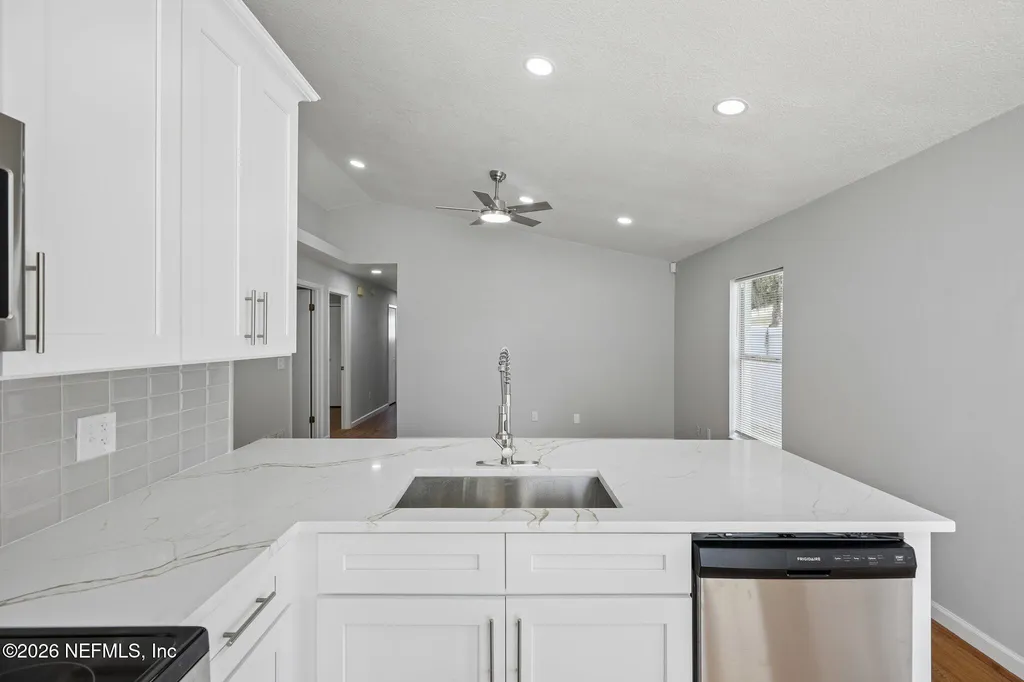 4421 Goldenrain Court Orlando FL 32808