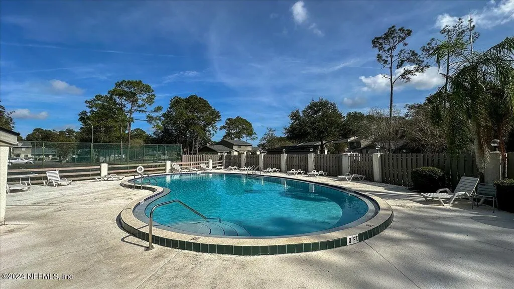 7701 Baymeadows Circle W Jacksonville FL 32256