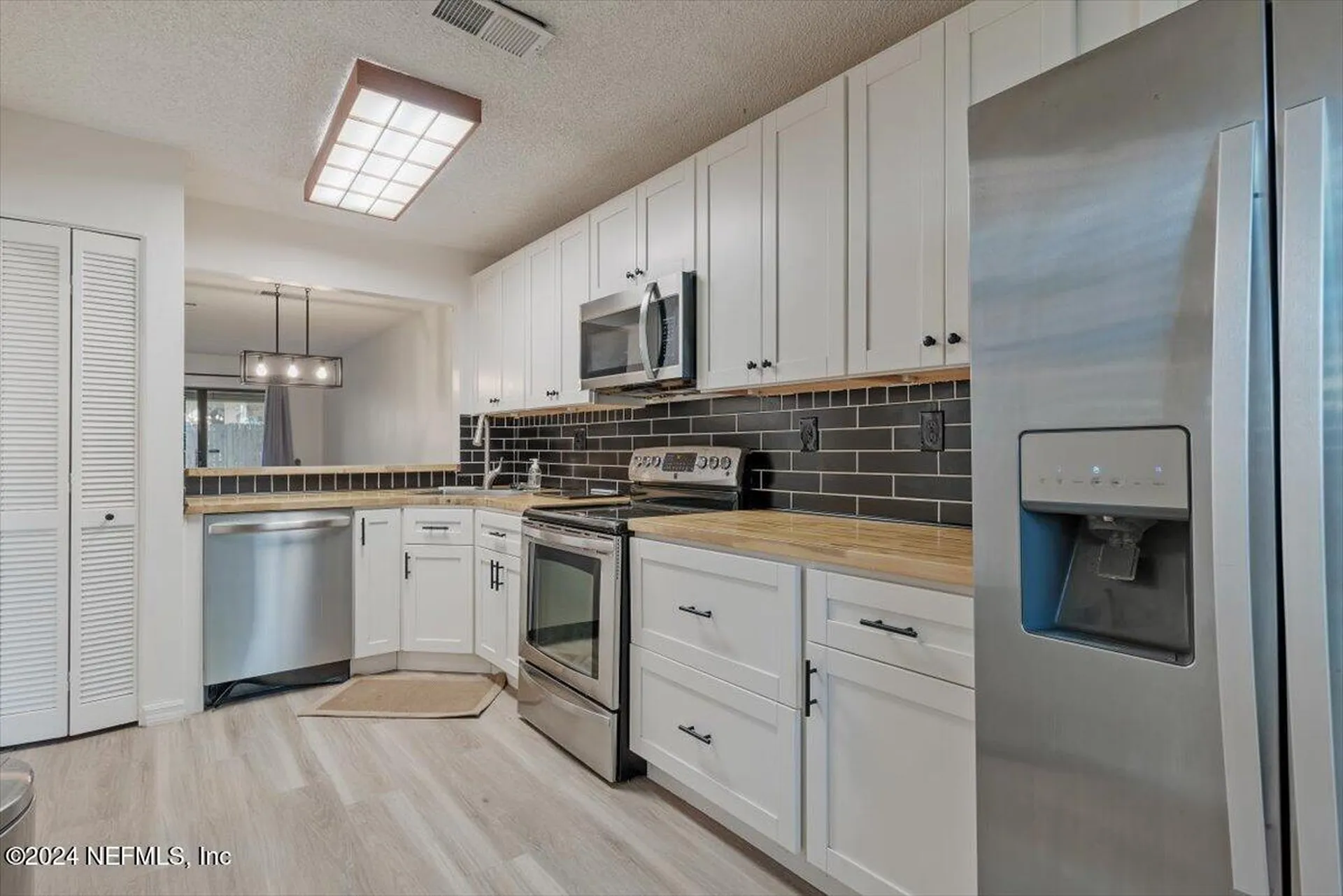 7701 Baymeadows Circle W Jacksonville FL 32256