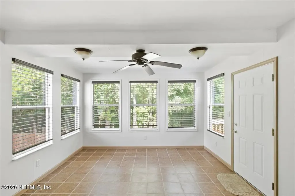 258 Aquarius Circle W Jacksonville FL 32216