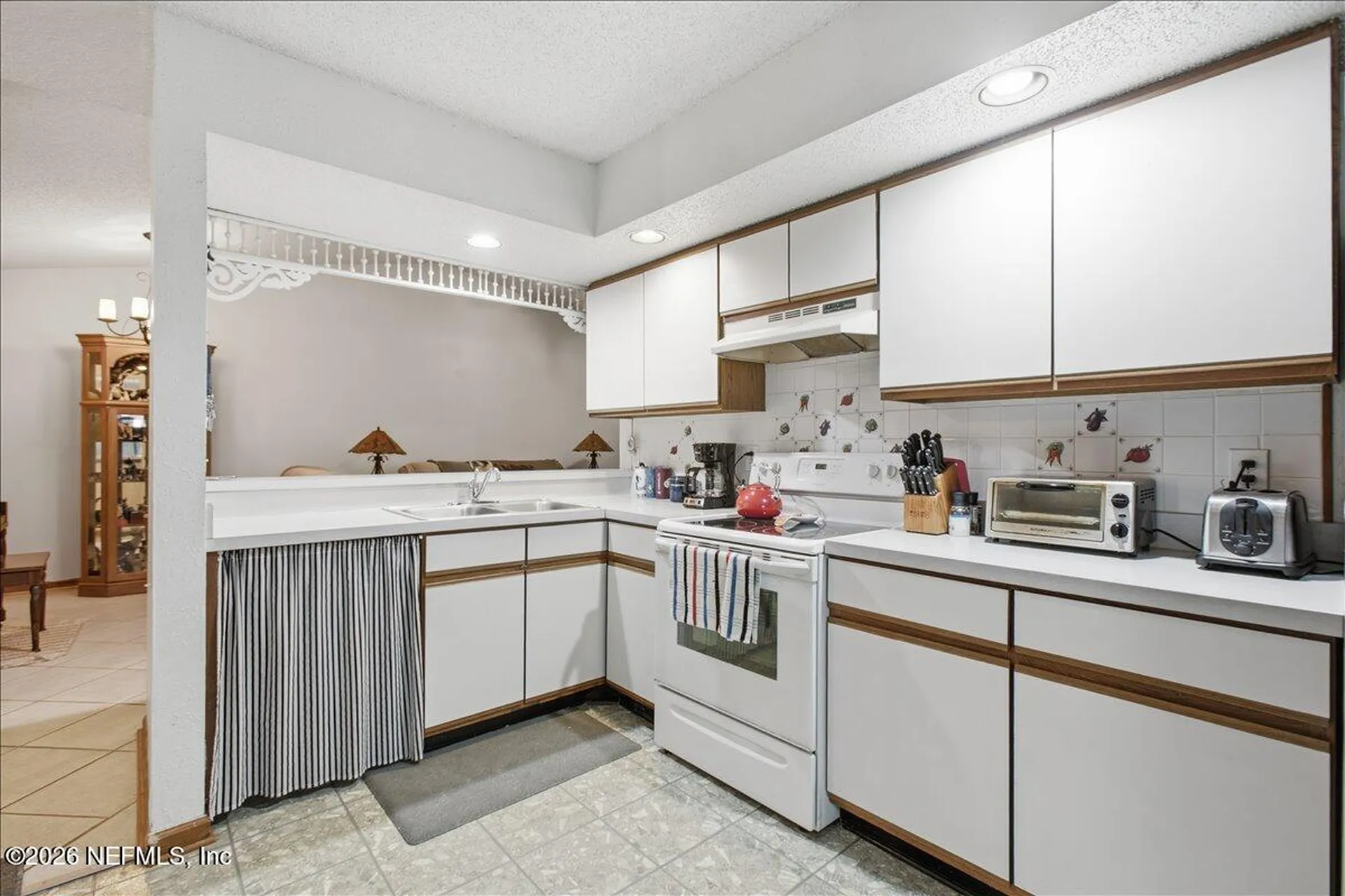 258 Aquarius Circle W Jacksonville FL 32216