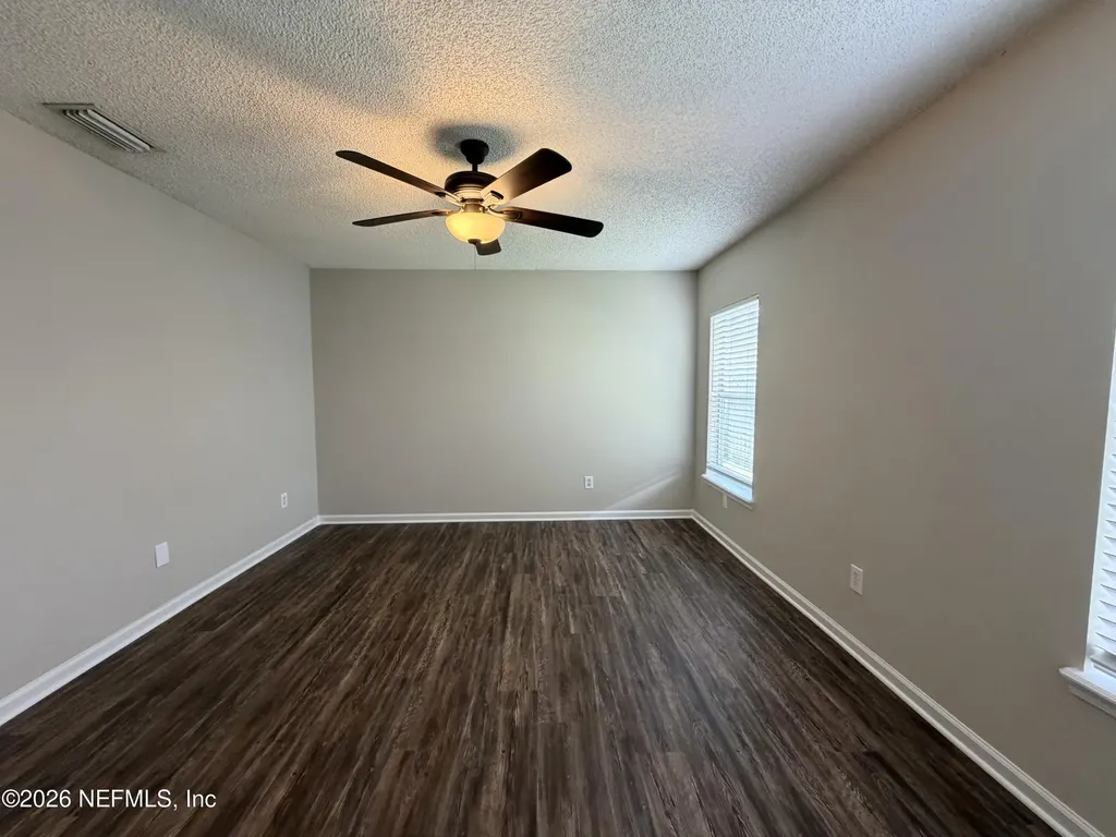 6902 Southern Oaks Drive W Jacksonville FL 32244