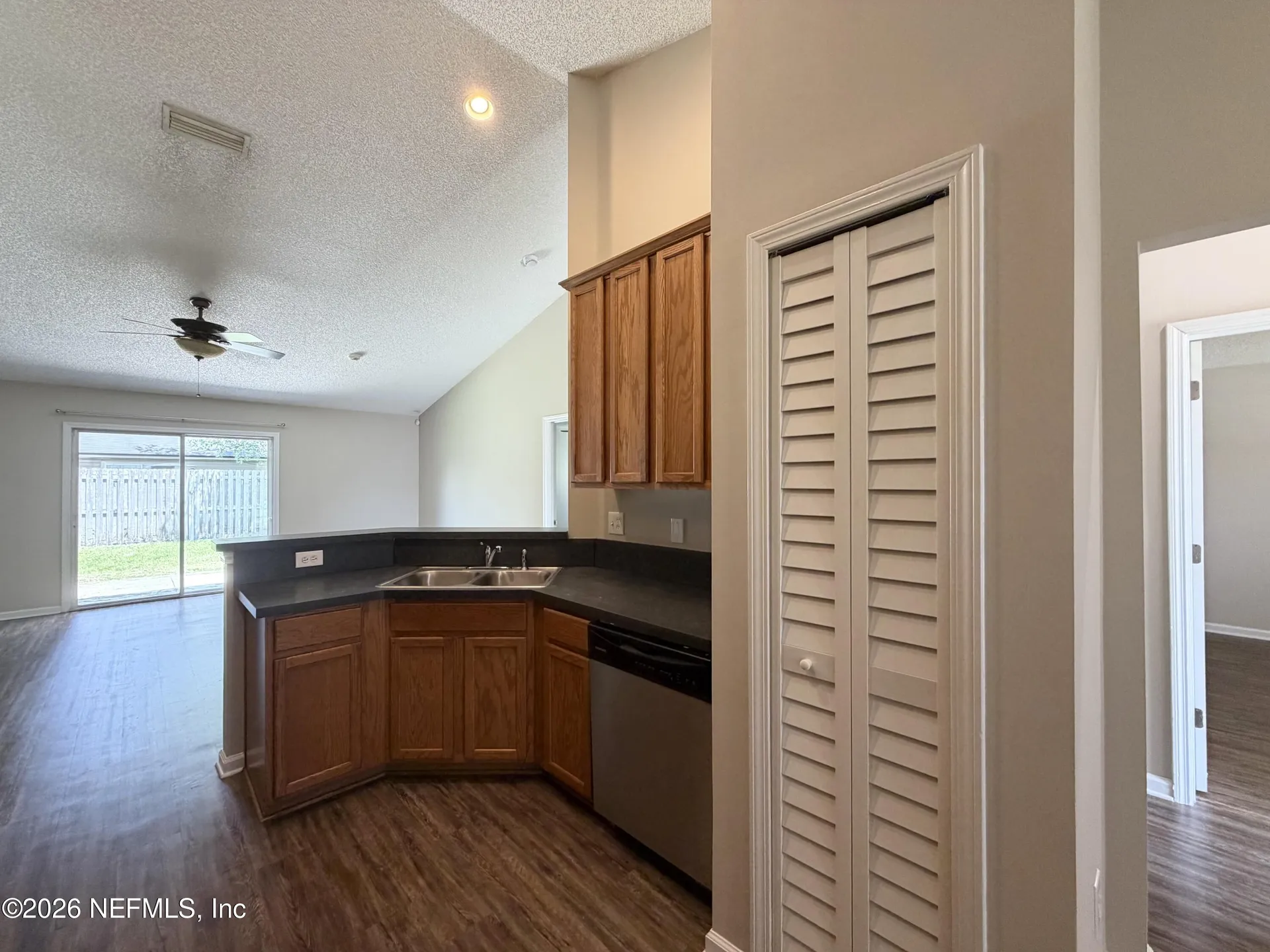 6902 Southern Oaks Drive W Jacksonville FL 32244