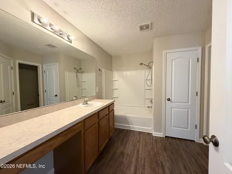 6902 Southern Oaks Drive W Jacksonville FL 32244