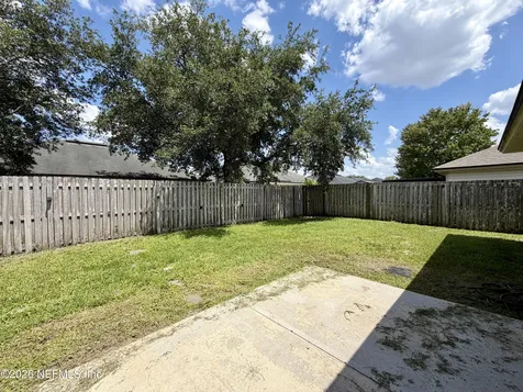 6902 Southern Oaks Drive W Jacksonville FL 32244