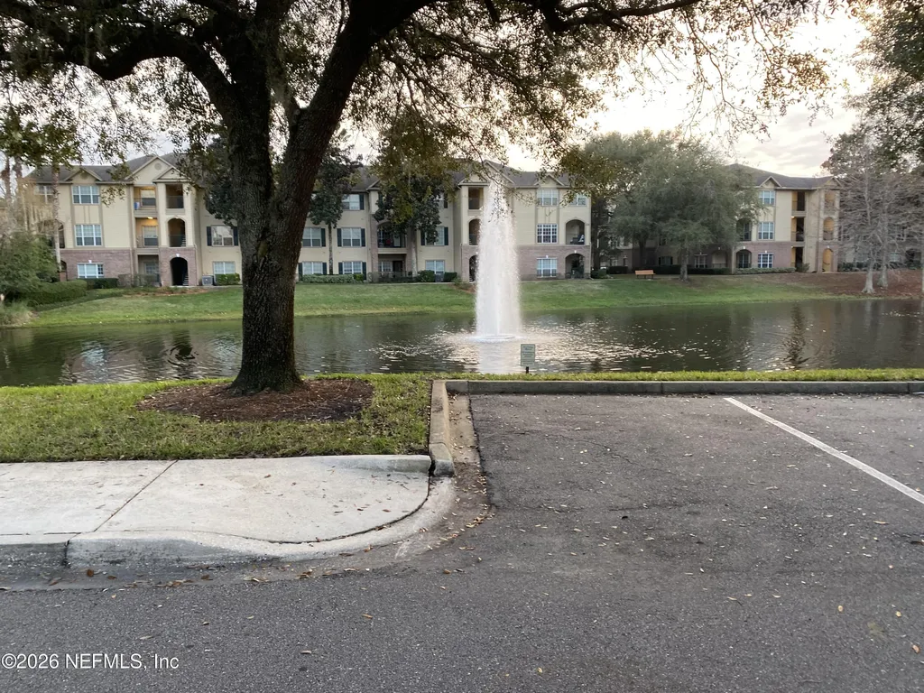 7800 Point Meadows Drive Jacksonville FL 32256