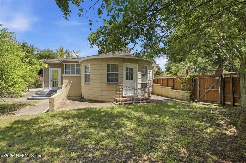 2284 Larchmont Road Jacksonville FL 32207