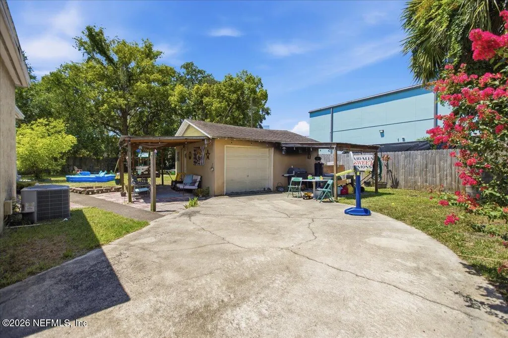 2284 Larchmont Road Jacksonville FL 32207