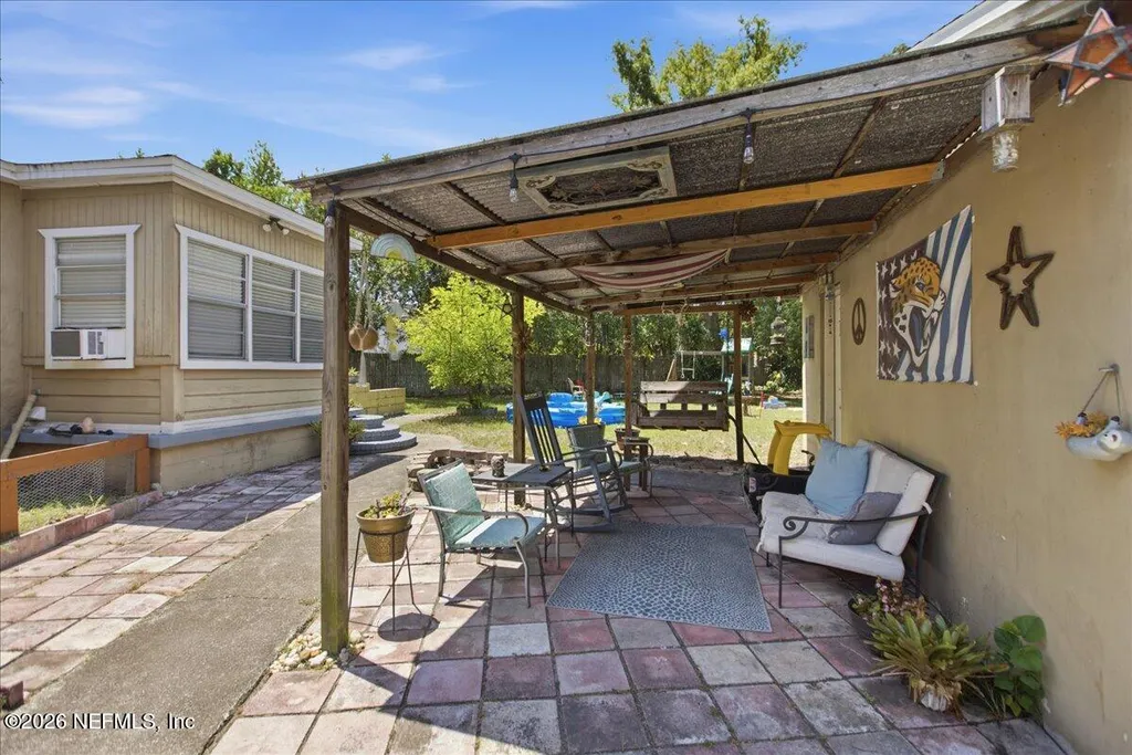 2284 Larchmont Road Jacksonville FL 32207