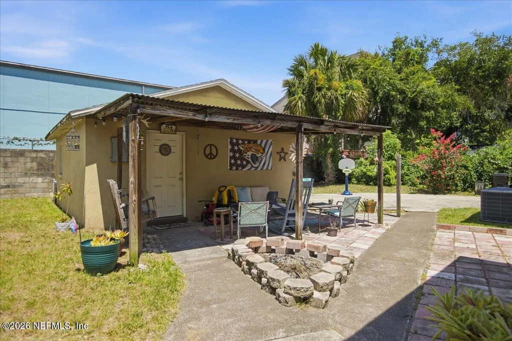 2284 Larchmont Road Jacksonville FL 32207