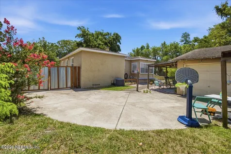 2284 Larchmont Road Jacksonville FL 32207