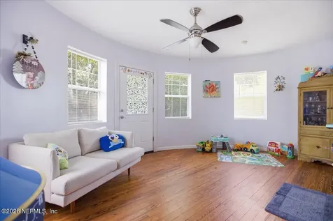 2284 Larchmont Road Jacksonville FL 32207