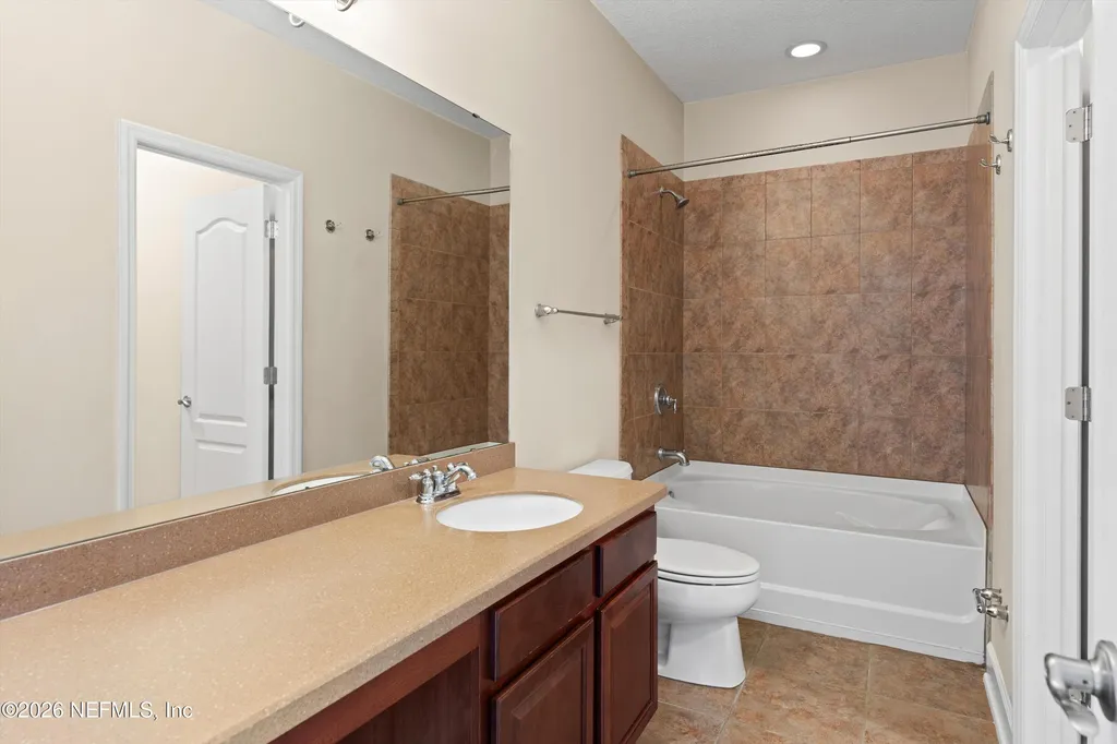 4368 Ellipse Drive Jacksonville FL 32246