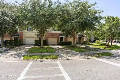 4368 Ellipse Drive Jacksonville FL 32246