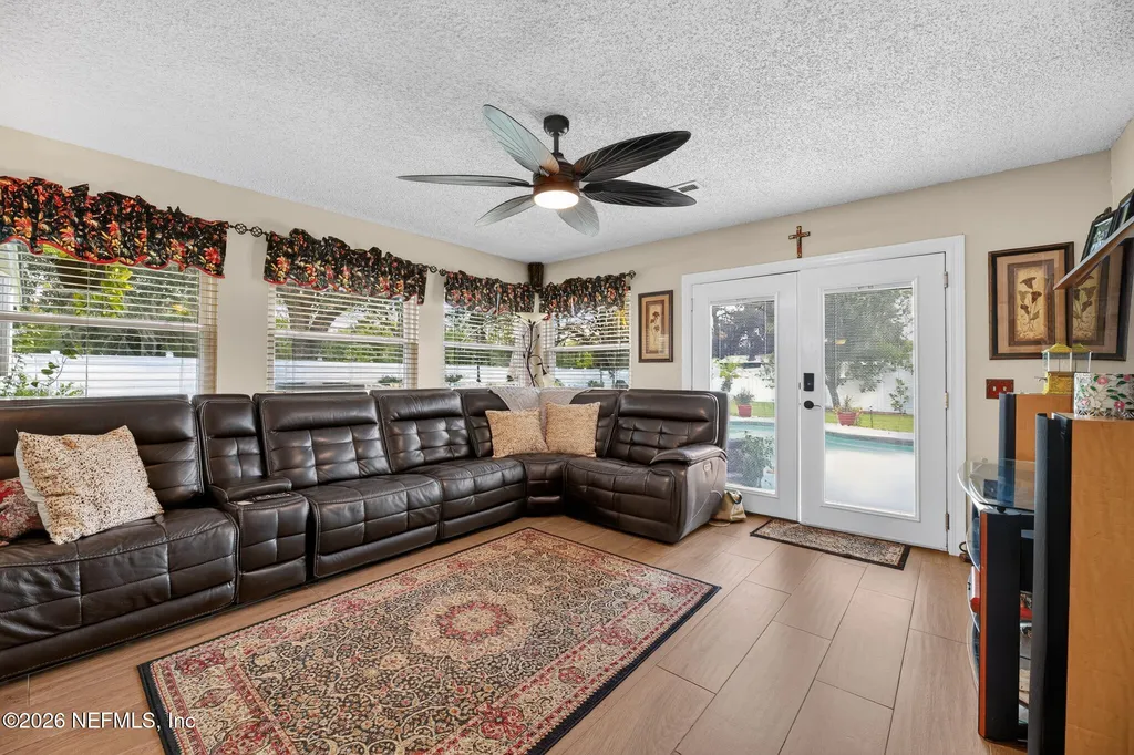 8435 Beautybush Court Jacksonville FL 32244