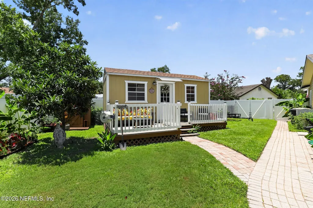 8435 Beautybush Court Jacksonville FL 32244
