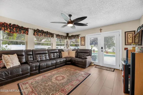 8435 Beautybush Court Jacksonville FL 32244