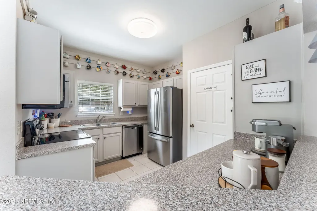 7800 Point Meadows Drive Jacksonville FL 32256