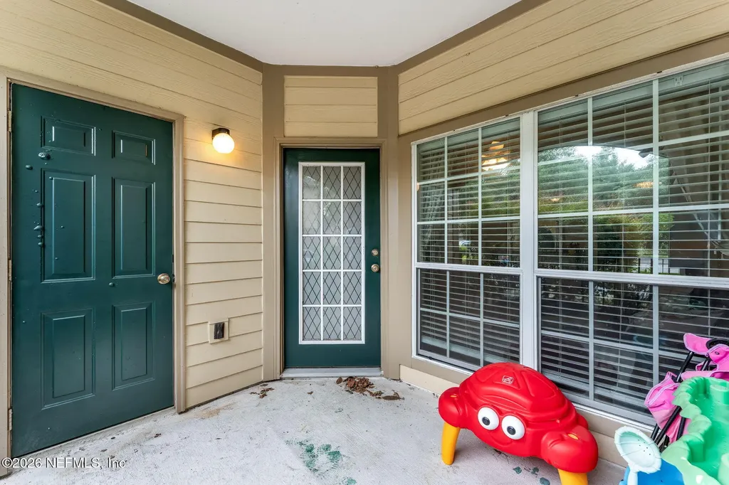 7800 Point Meadows Drive Jacksonville FL 32256