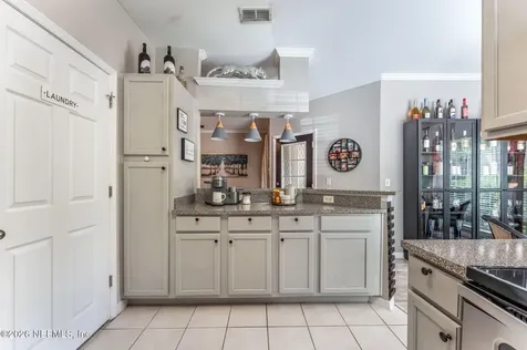 7800 Point Meadows Drive Jacksonville FL 32256