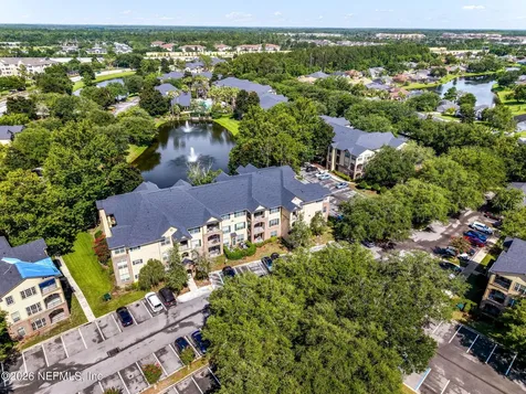 7800 Point Meadows Drive Jacksonville FL 32256