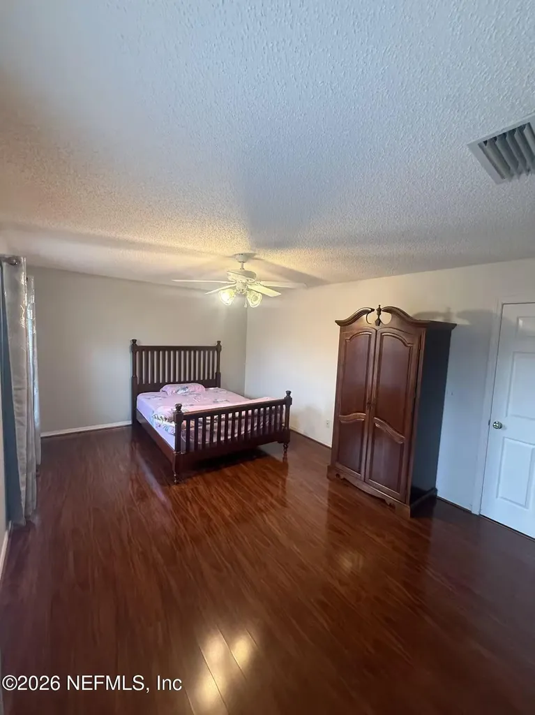 1666 Avenger Lane Jacksonville FL 32221
