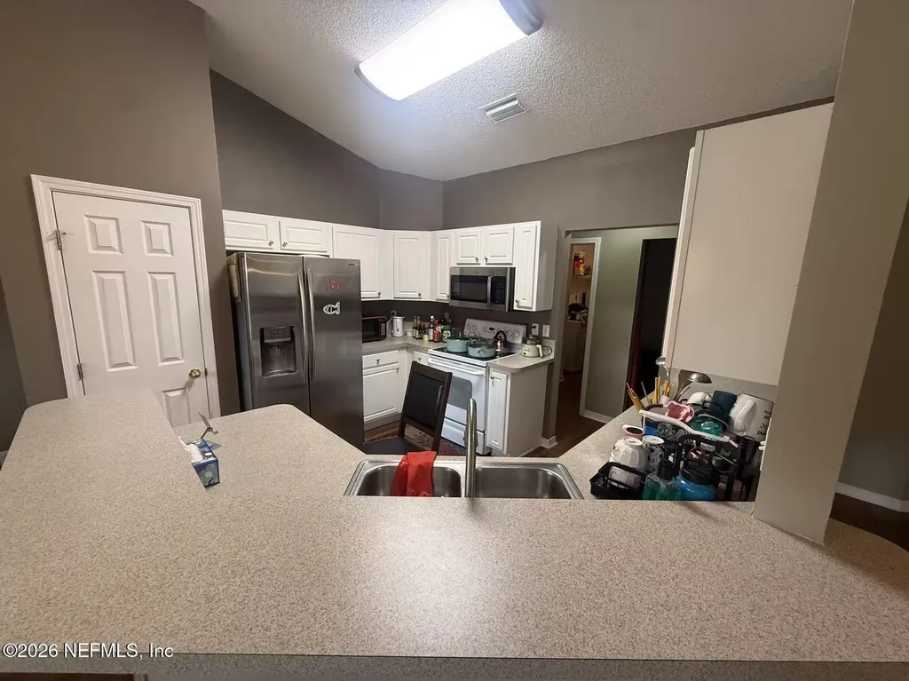 1666 Avenger Lane Jacksonville FL 32221