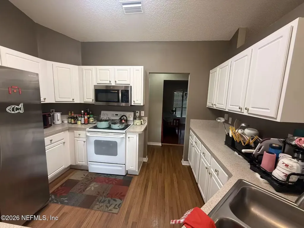 1666 Avenger Lane Jacksonville FL 32221