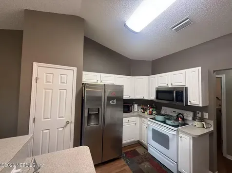1666 Avenger Lane Jacksonville FL 32221