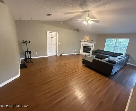 1666 Avenger Lane Jacksonville FL 32221