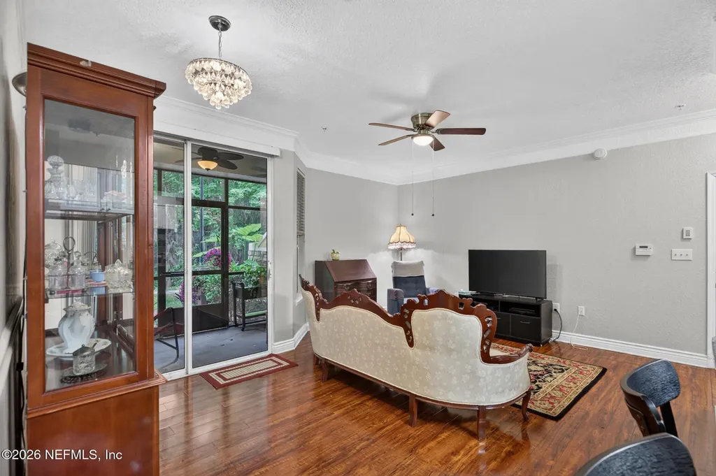 8539 Gate Parkway W Jacksonville FL 32216
