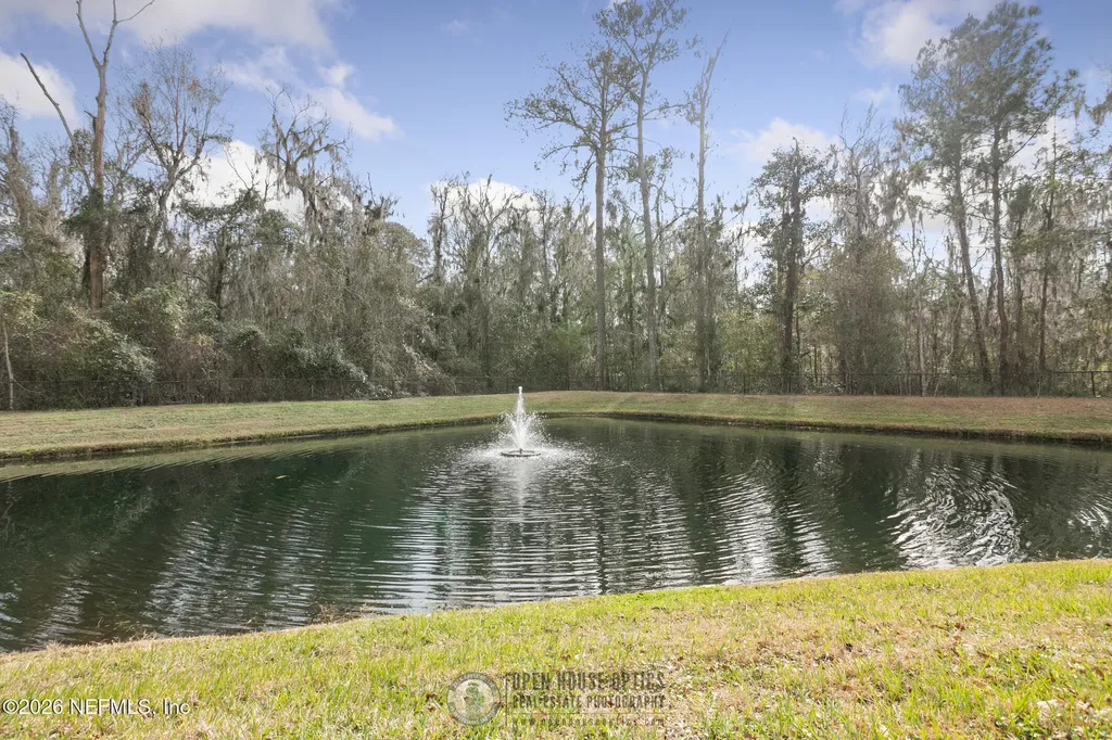 8539 Gate Parkway W Jacksonville FL 32216