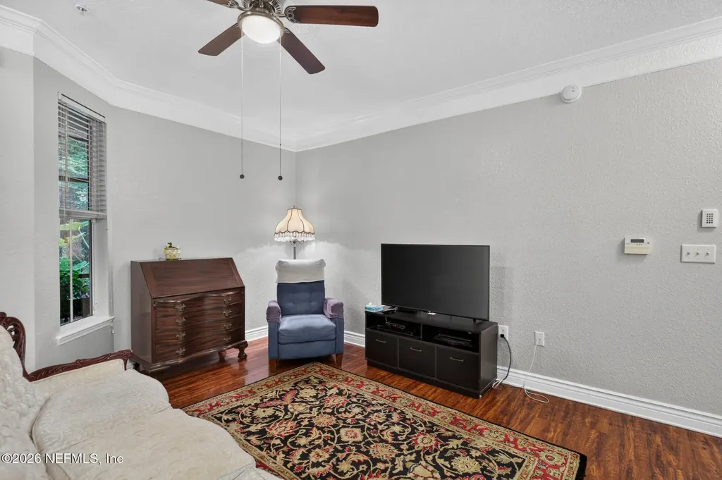 8539 Gate Parkway W Jacksonville FL 32216