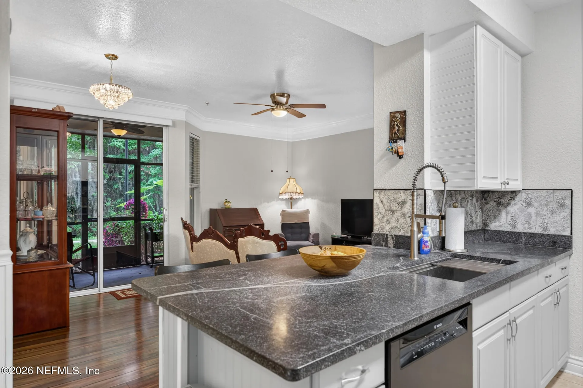 8539 Gate Parkway W Jacksonville FL 32216