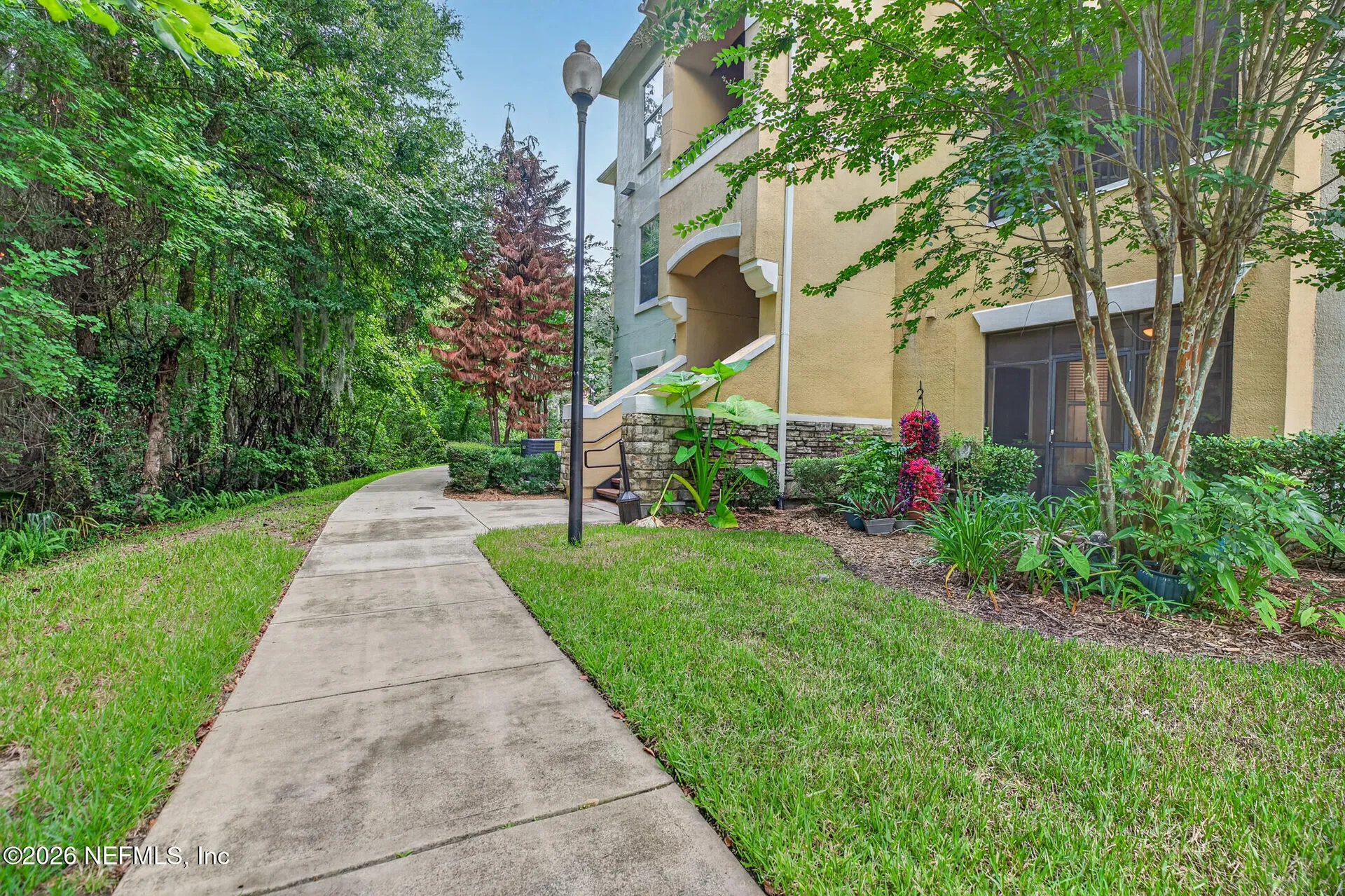 8539 Gate Parkway W Jacksonville FL 32216