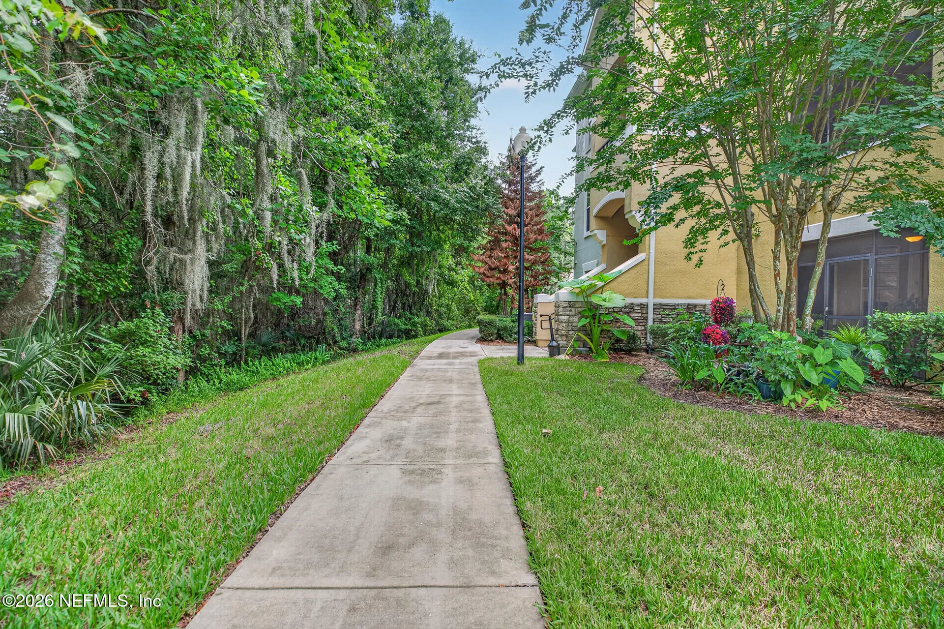 8539 Gate Parkway W Jacksonville FL 32216